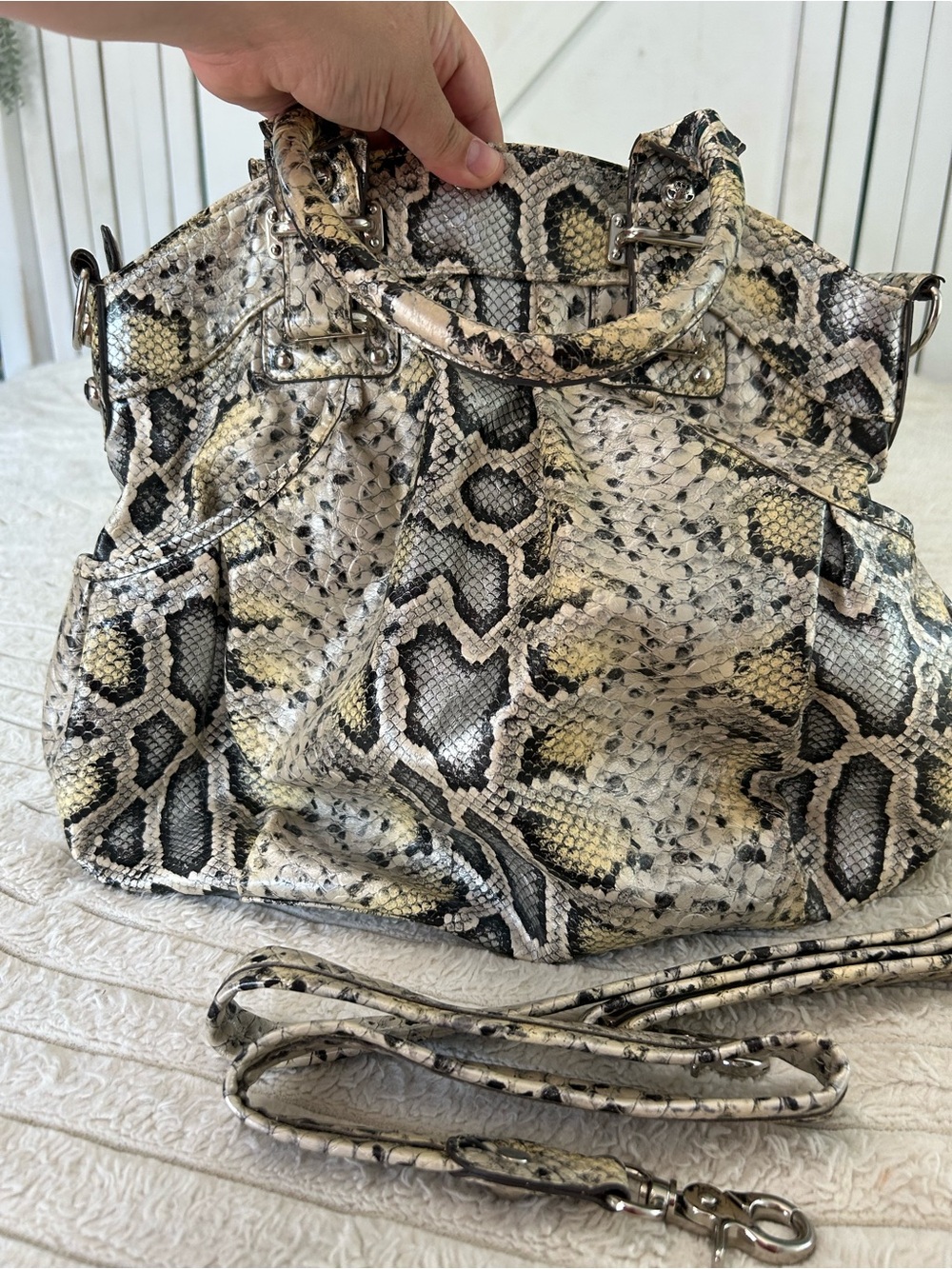 Kathy Van Zeeland Purse - Picture 4 of 16
